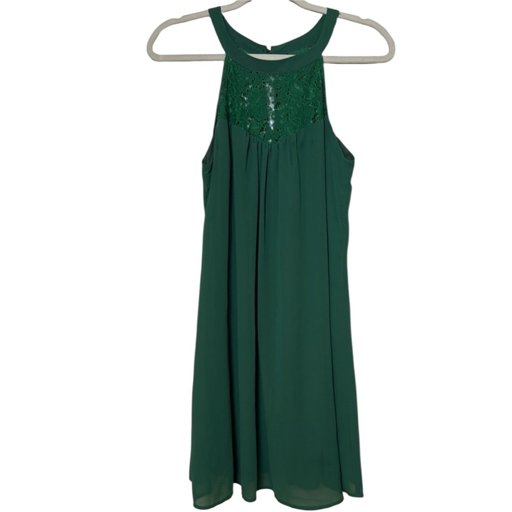 NWT Vanberfia Medium Green Dress Sleeveless Lace Top Back Neck Button